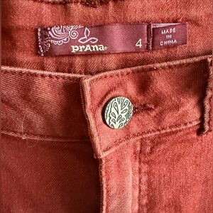 PrAna Women's size 4 Maroon Stretch Lightweight Jeans